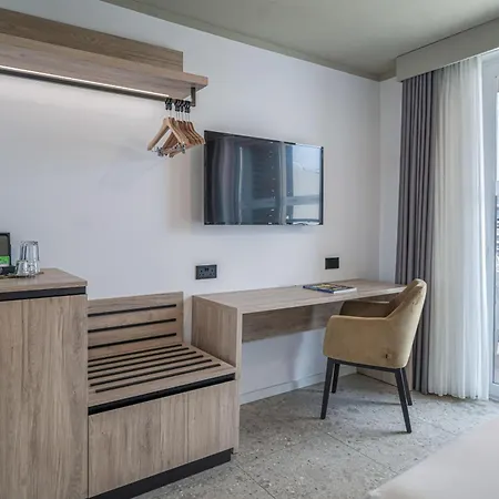 Mistral St Julian's, Affiliated By Melia 3*