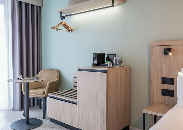 Mistral St. Julian’s Affiliated By Meliá 3* San Julián